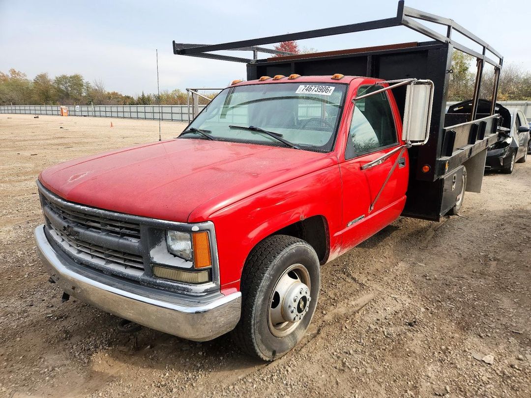منظر 1999 CHEVROLET GMT-400 C3500، زاوية 1