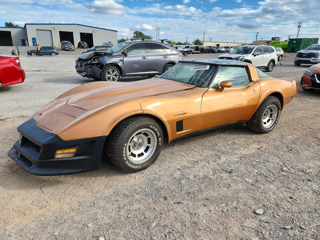 Vista de 1982 CHEVROLET CORVETTE, ángulo 1