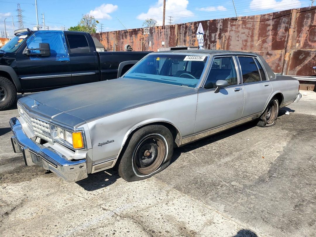 منظر 1985 CHEVROLET CAPRICE CLASSIC، زاوية 1