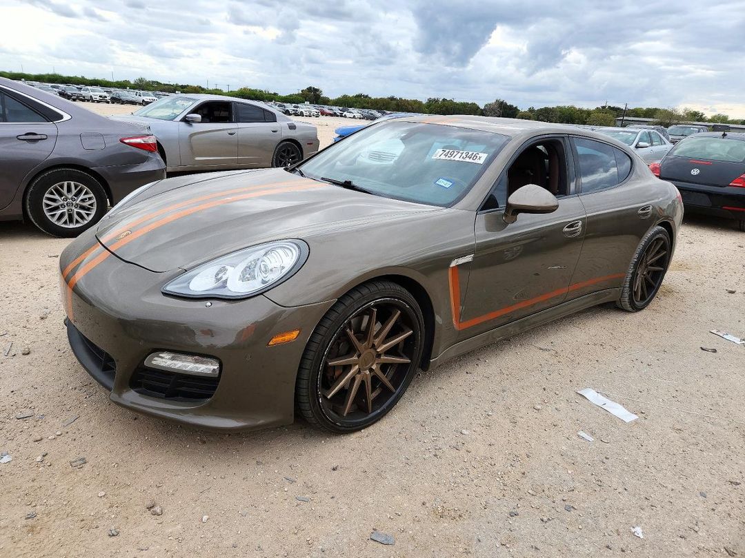 Vista de 2012 PORSCHE PANAMERA 4, ángulo 1