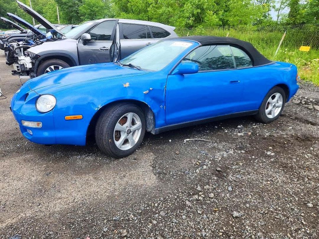 Vue de 1996 TOYOTA CELICA GT, angle 1