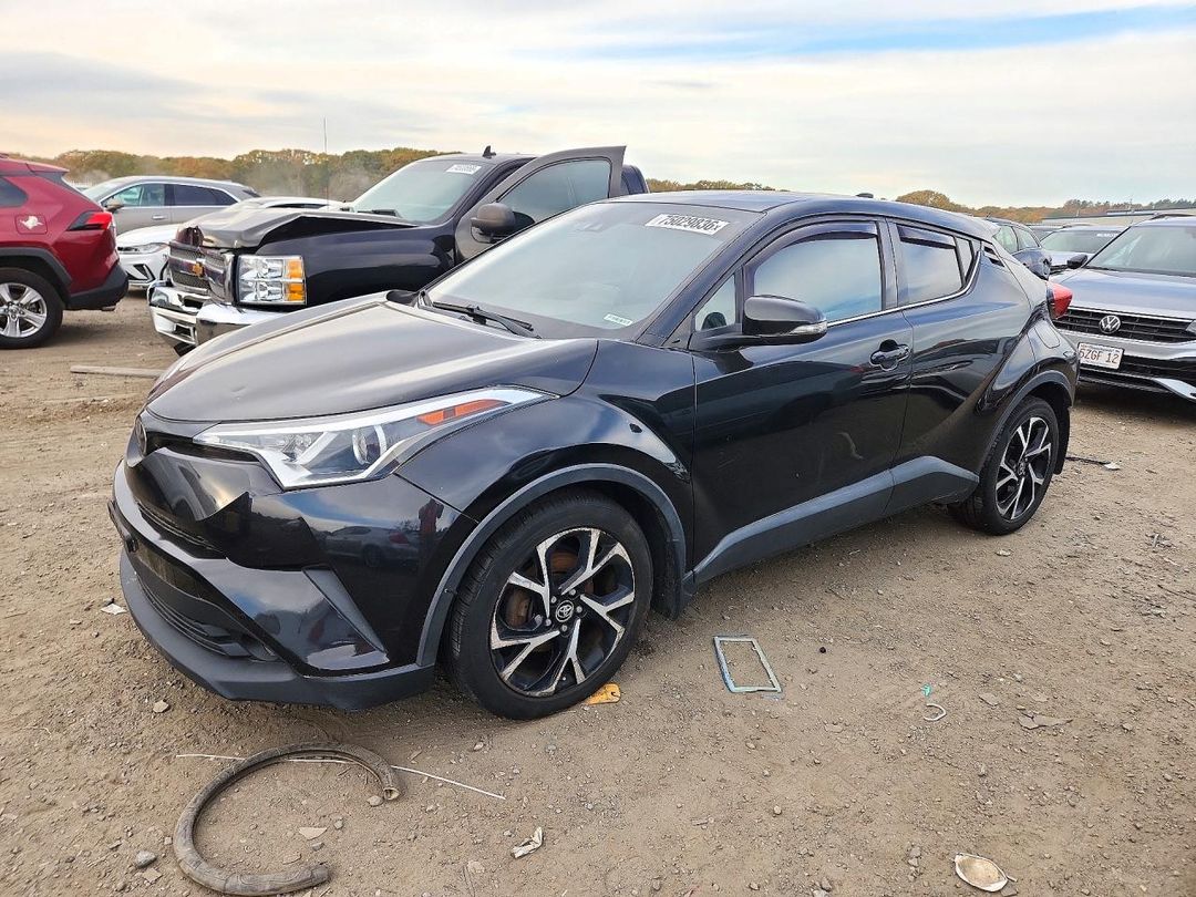 Vista de 2019 TOYOTA C-HR LIMITED, ángulo 1