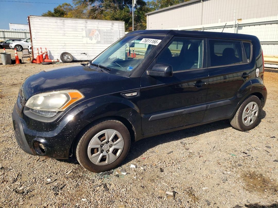 منظر 2013 KIA SOUL BASE، زاوية 1