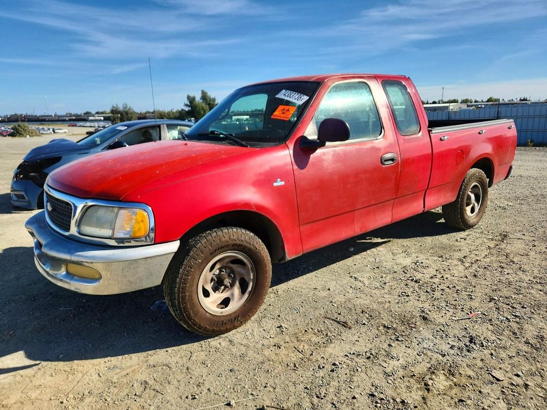 منظر 2001 FORD F150، زاوية 1
