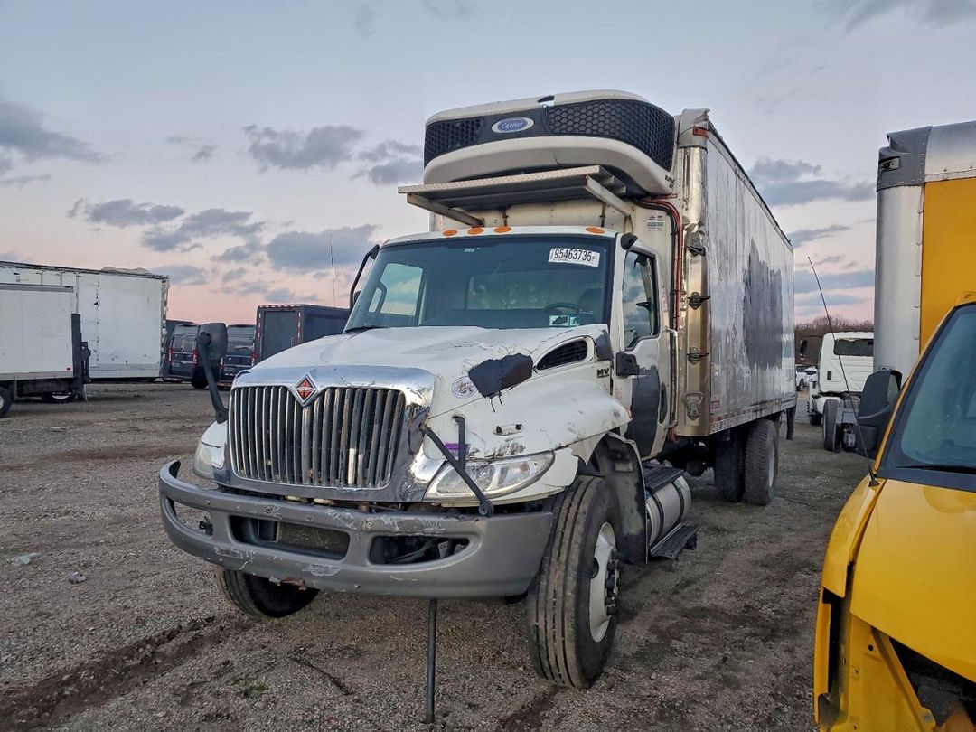 منظر 2020 INTERNATIONAL MV607 - REFRIGERATED DELIVERY TRUCK، زاوية 1