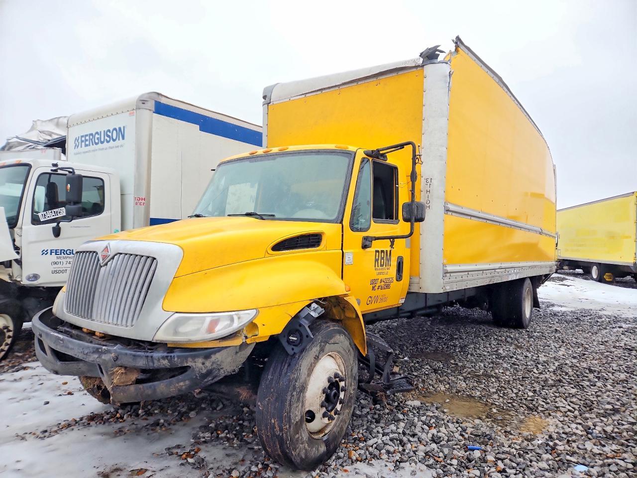 منظر 2018 INTERNATIONAL 4300 BOX TRUCK، زاوية 1