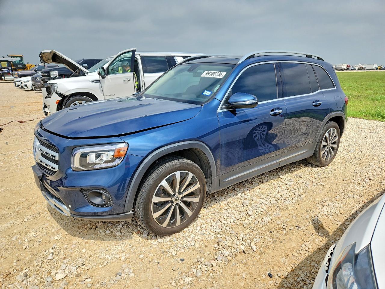 منظر 2022 MERCEDES-BENZ GLB 250، زاوية 1