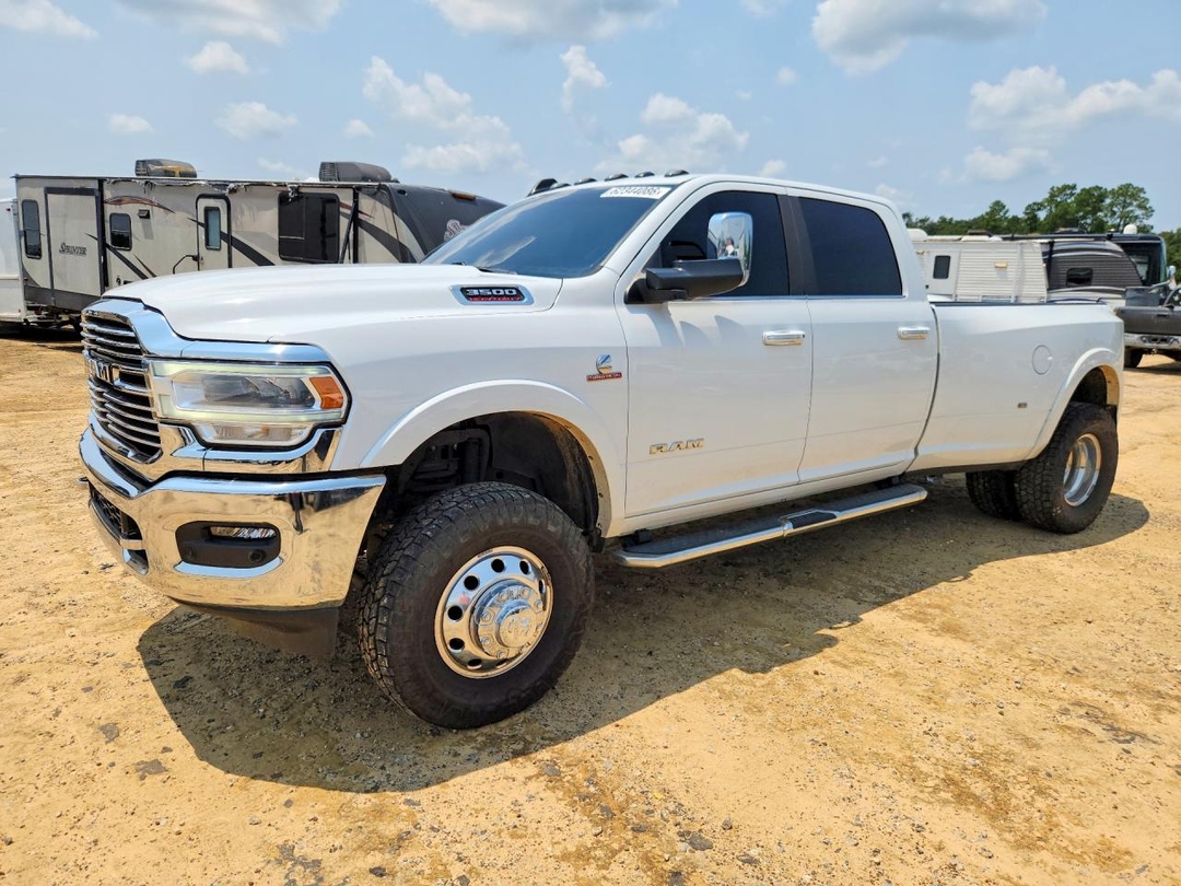 Vue de 2022 RAM 3500 LARAMIE, angle 1