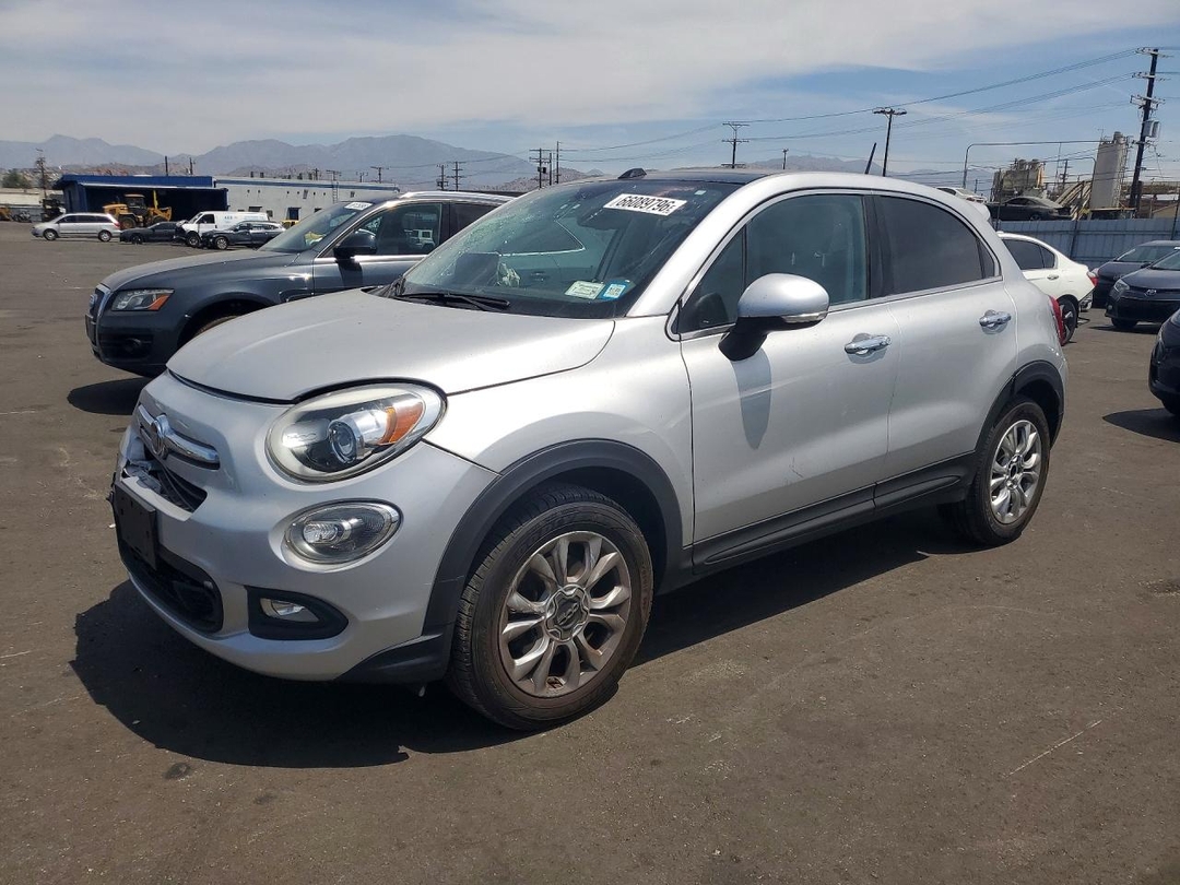منظر 2016 FIAT 500X LOUNGE، زاوية 1