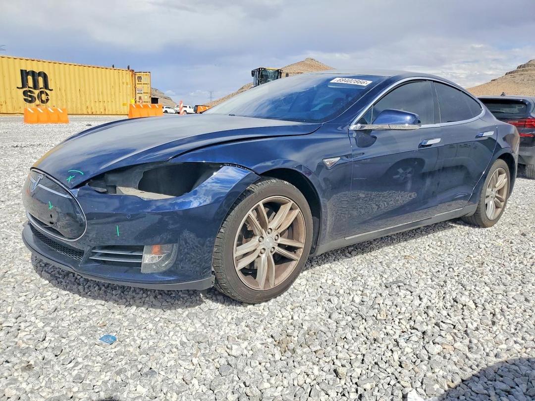 منظر 2014 TESLA MODEL S، زاوية 1