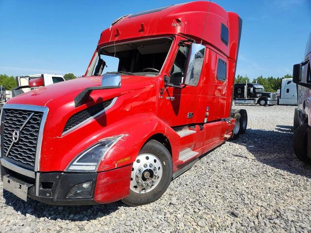 2021 VOLVO VNL SEMI TRUCK