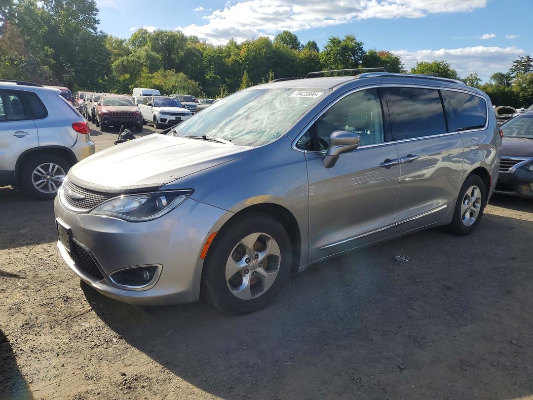 Вид 2017 CHRYSLER PACIFICA TOURING L PLUS, угол 1
