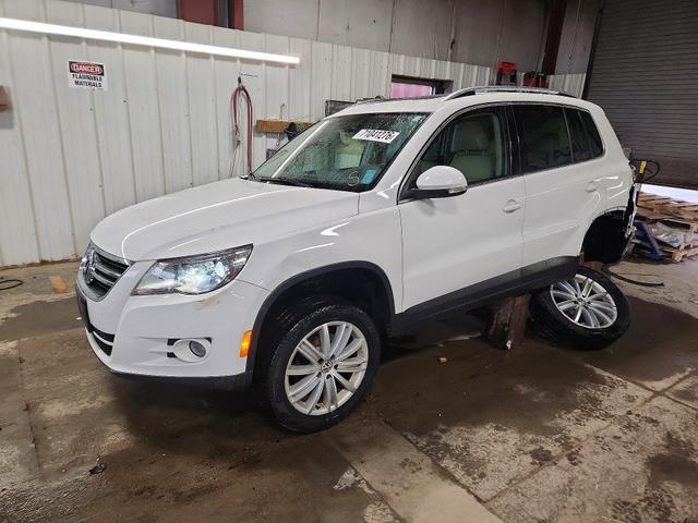 2010 VOLKSWAGEN TIGUAN SE