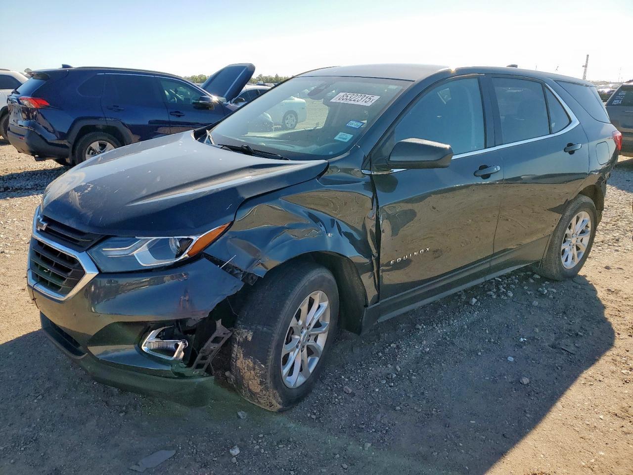 Vista de 2020 CHEVROLET EQUINOX LT, ángulo 1
