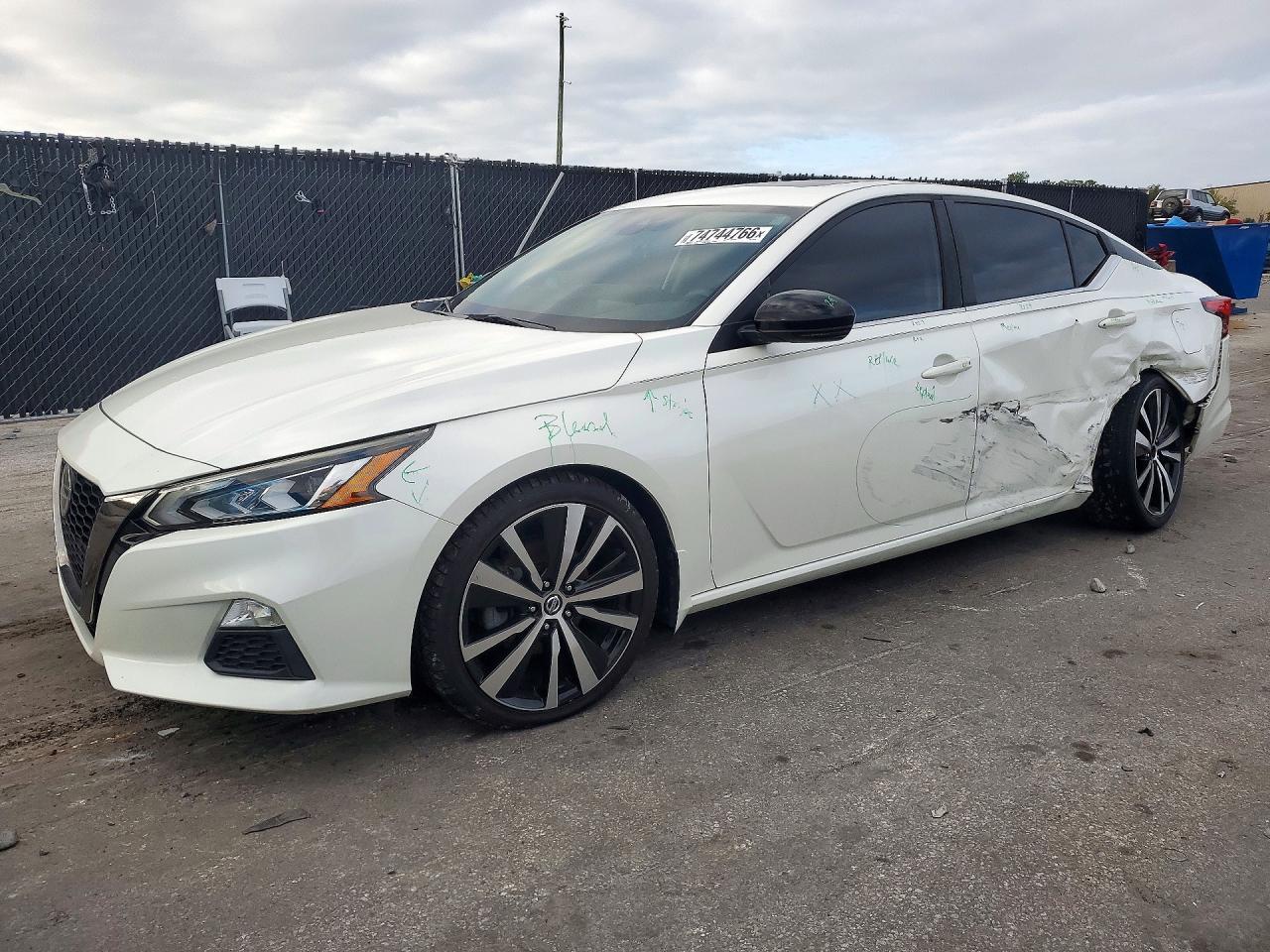 Vedere 2020 NISSAN ALTIMA SR, unghi 1