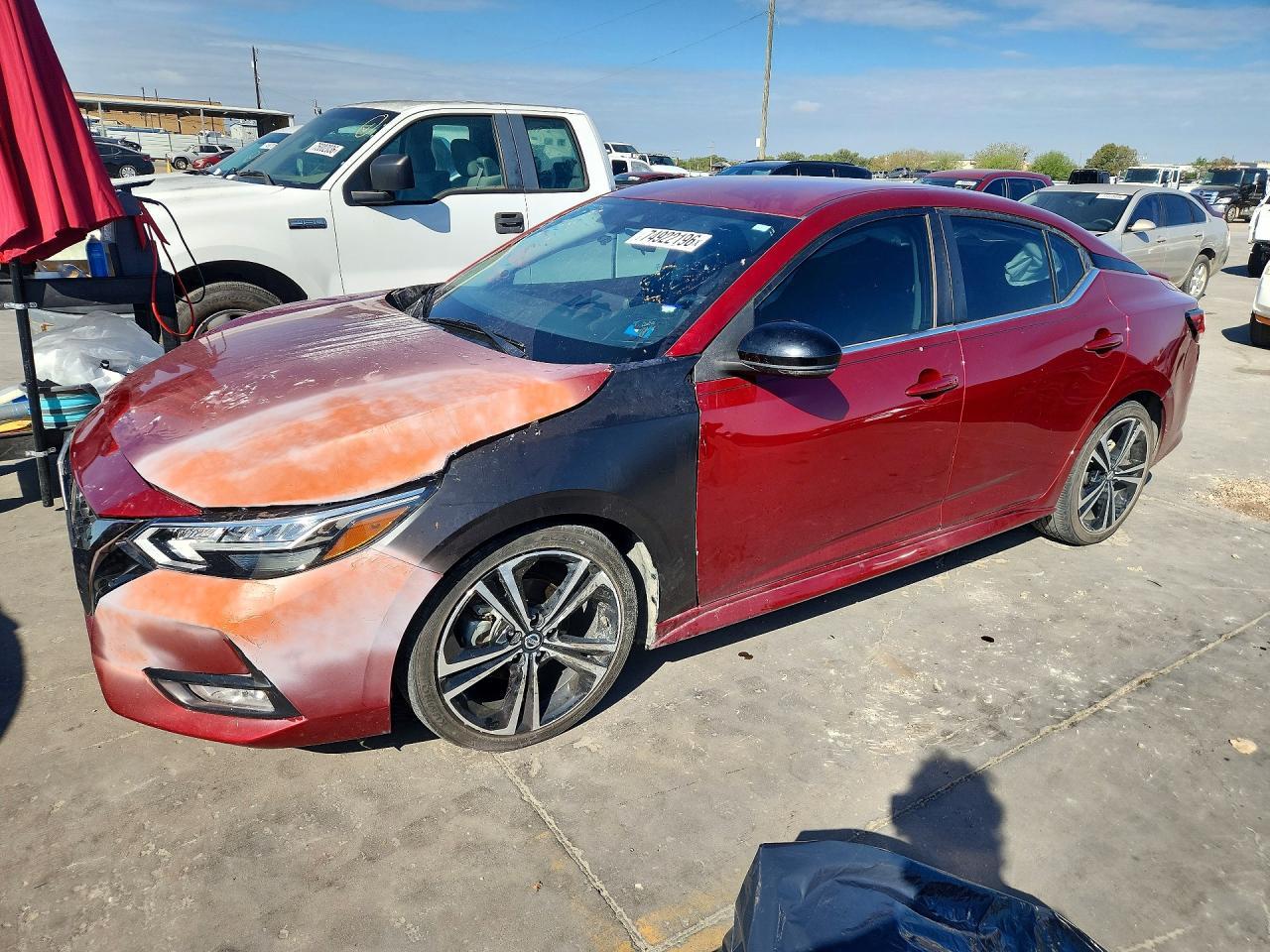 Вид 2023 NISSAN SENTRA SR, угол 1