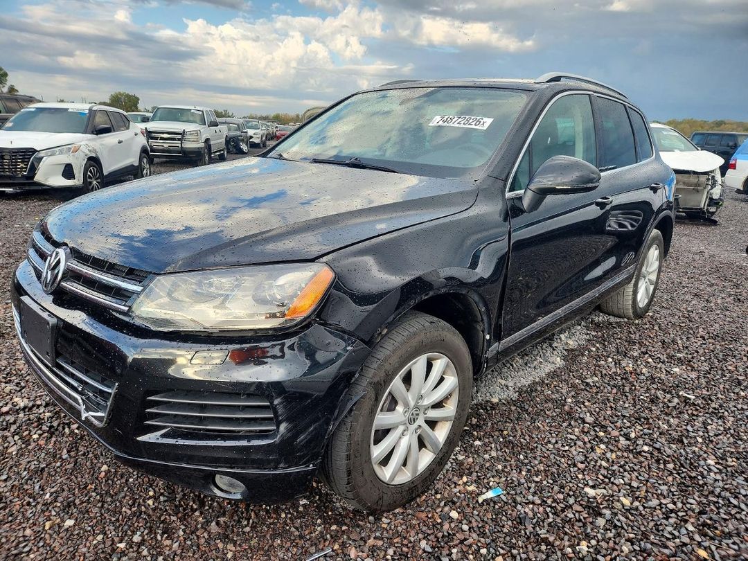 منظر 2011 VOLKSWAGEN TOUAREG V6، زاوية 1
