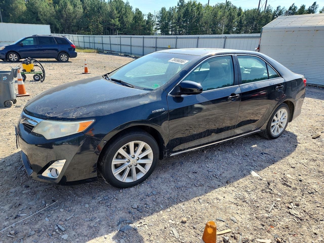 Vue de 2012 TOYOTA CAMRY HYBRID XLE, angle 1