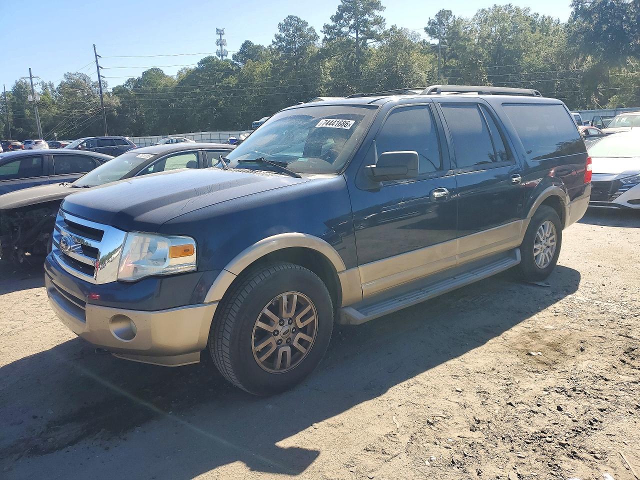 Vedere 2013 FORD EXPEDITION EL XLT, unghi 1