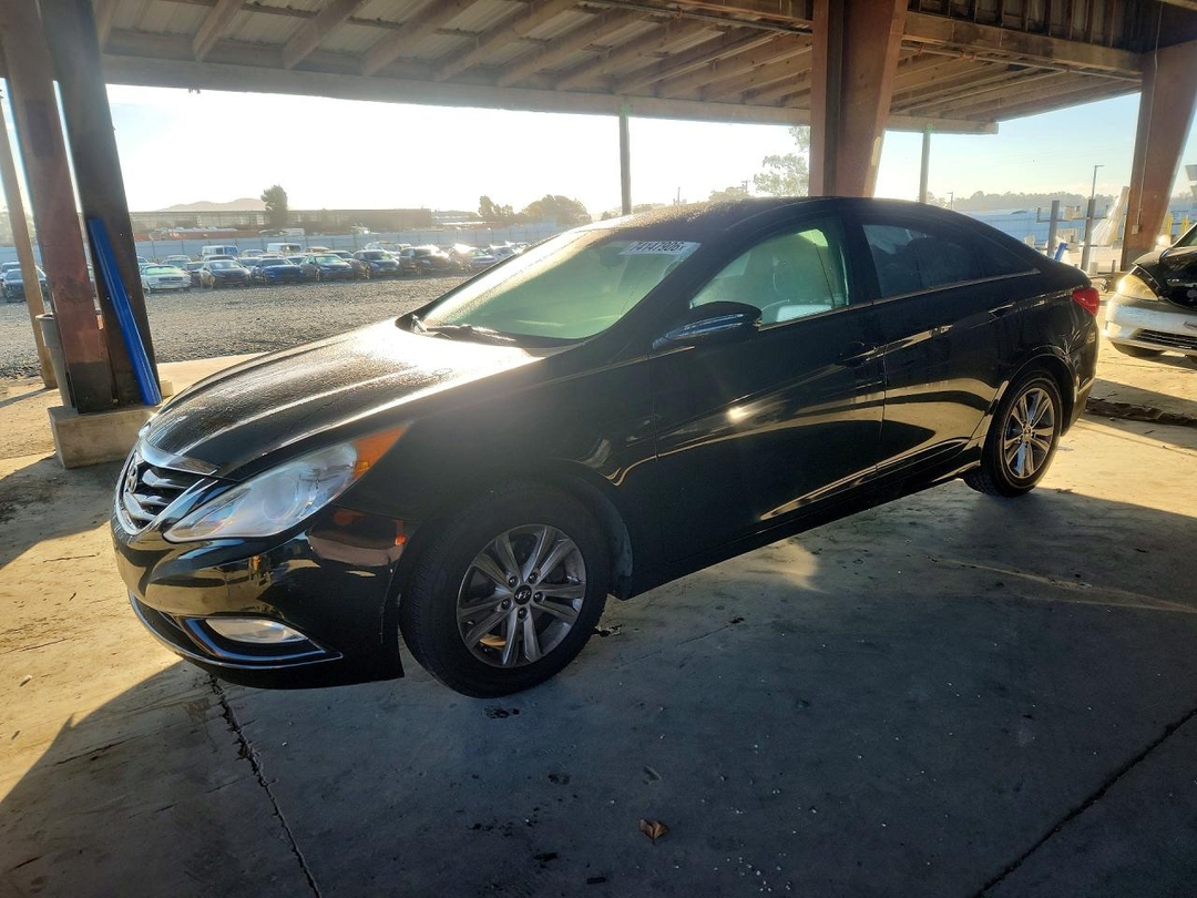 Vista de 2013 HYUNDAI SONATA GLS, ángulo 1