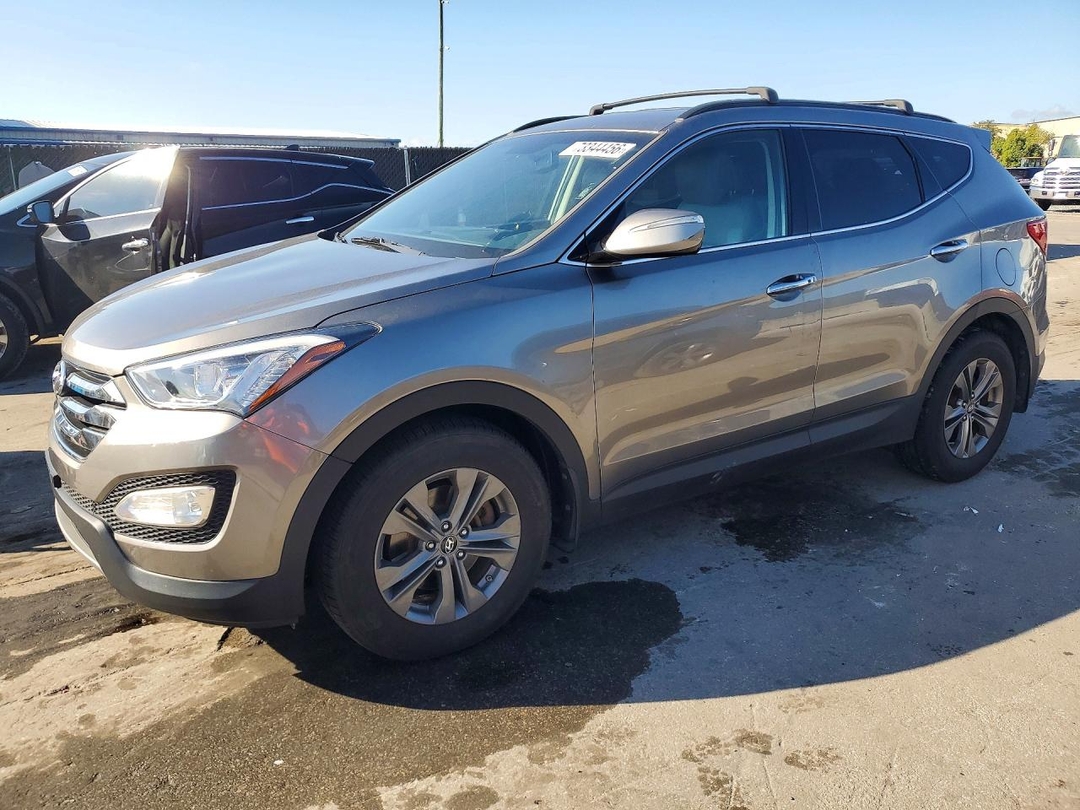 Vue de 2013 HYUNDAI SANTA FE SPORT 2.4L, angle 1