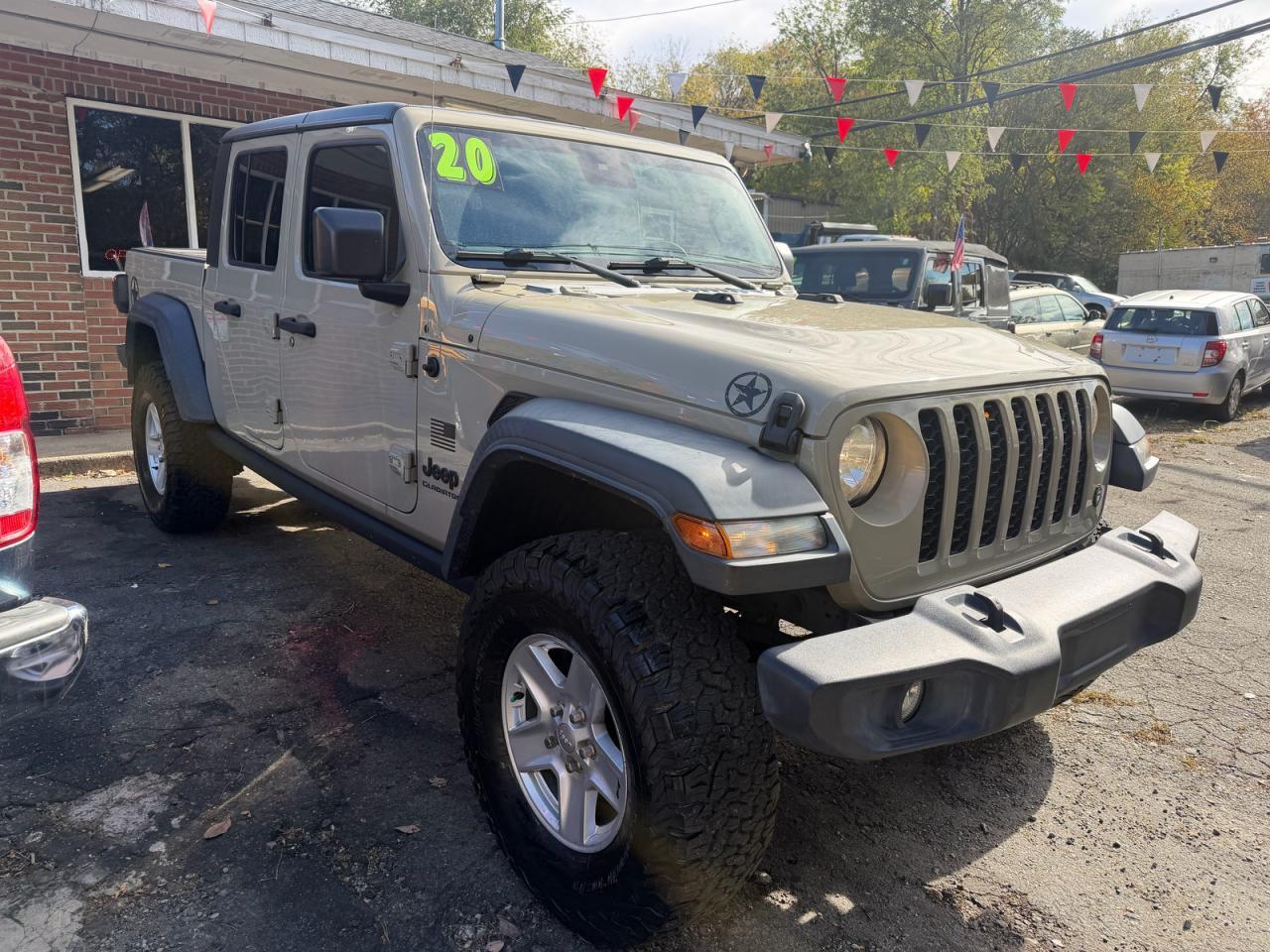 Vue de 2020 JEEP GLADIATOR SPORT, angle 1