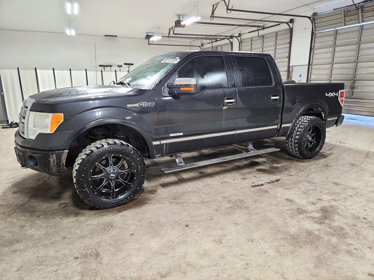 منظر 2012 FORD F150 SUPERCREW، زاوية 1