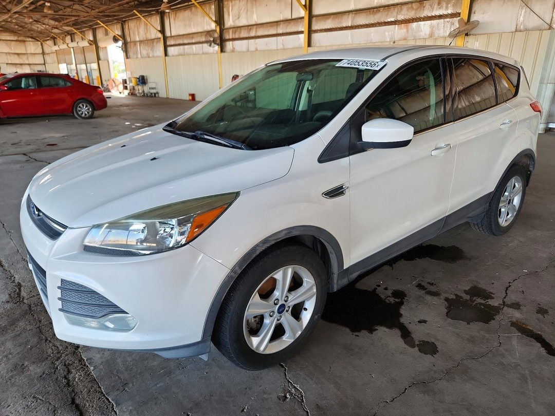 منظر 2015 FORD ESCAPE SE، زاوية 1