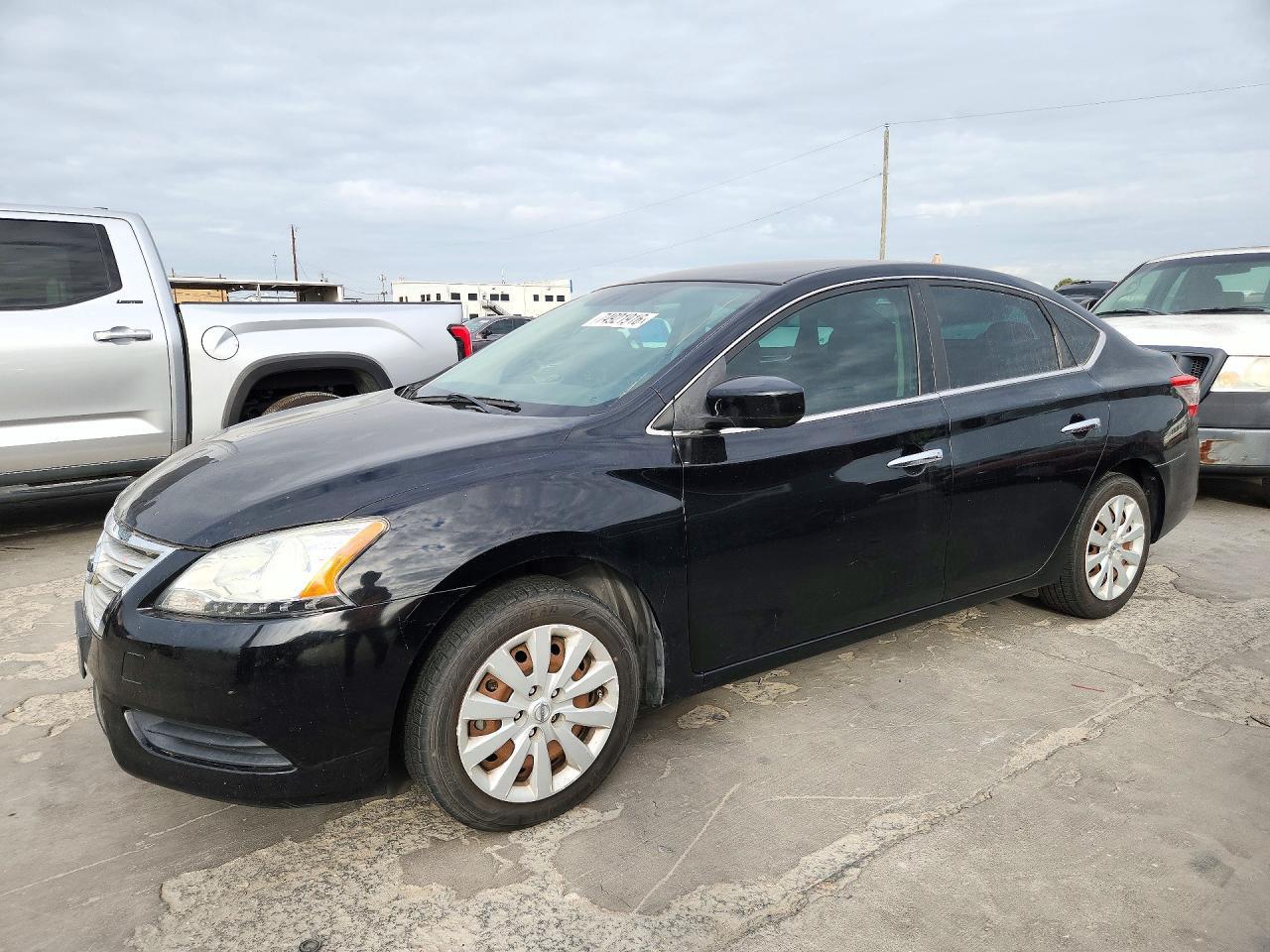 منظر 2013 NISSAN SENTRA S، زاوية 1