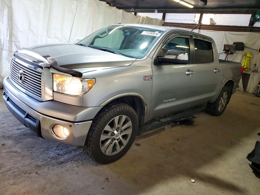 Вид 2011 TOYOTA TUNDRA CREWMAX LIMITED, угол 1