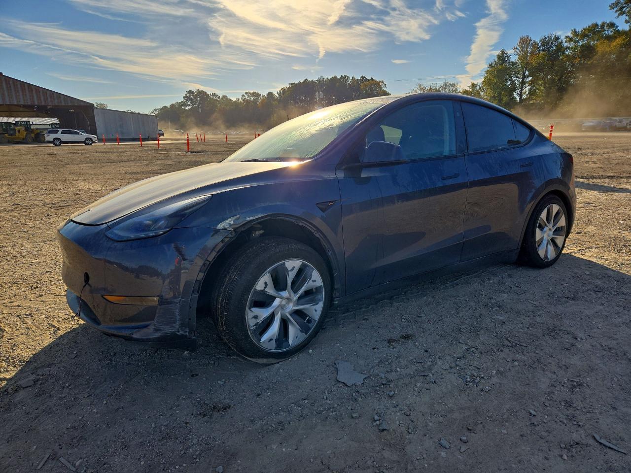Vue de 2023 TESLA MODEL Y, angle 1