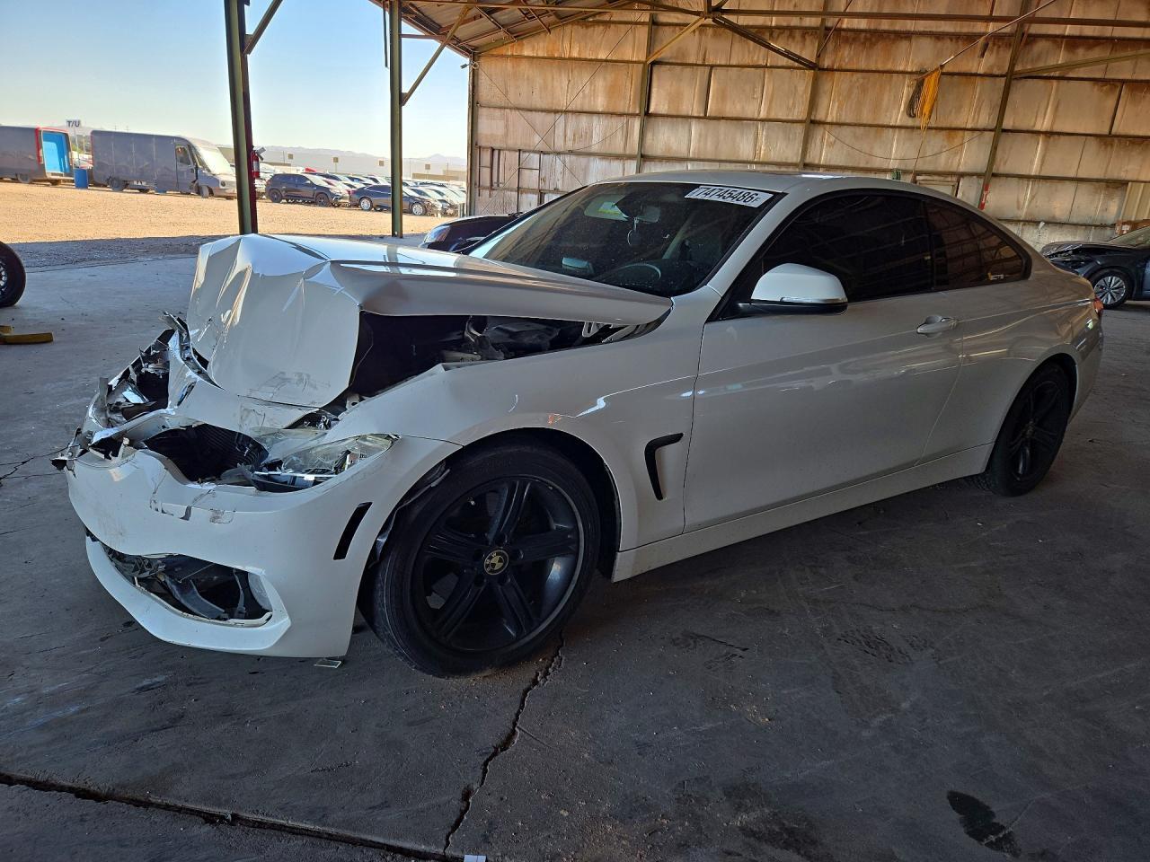 Vista de 2014 BMW 428 I, ángulo 1