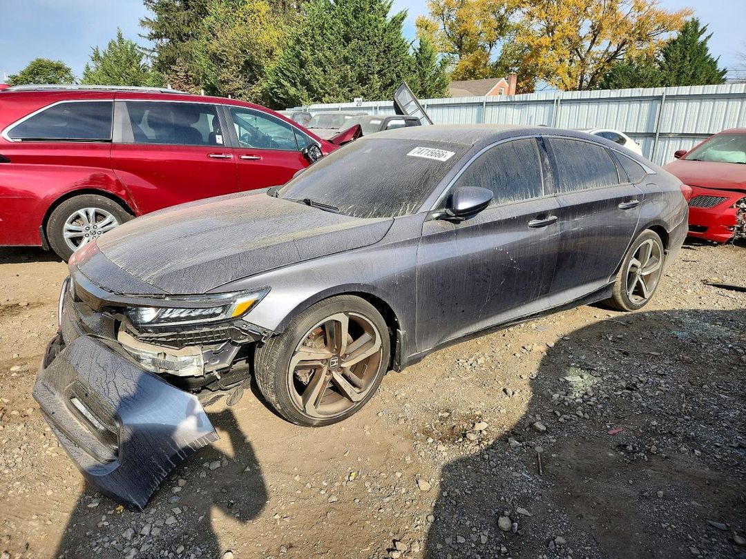Vue de 2020 HONDA ACCORD SPORT, angle 1