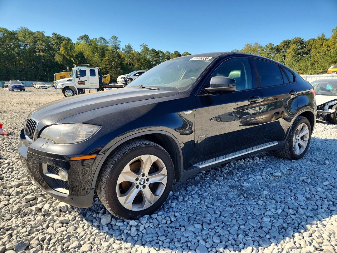 Vue de 2014 BMW X6 XDRIVE35I, angle 1