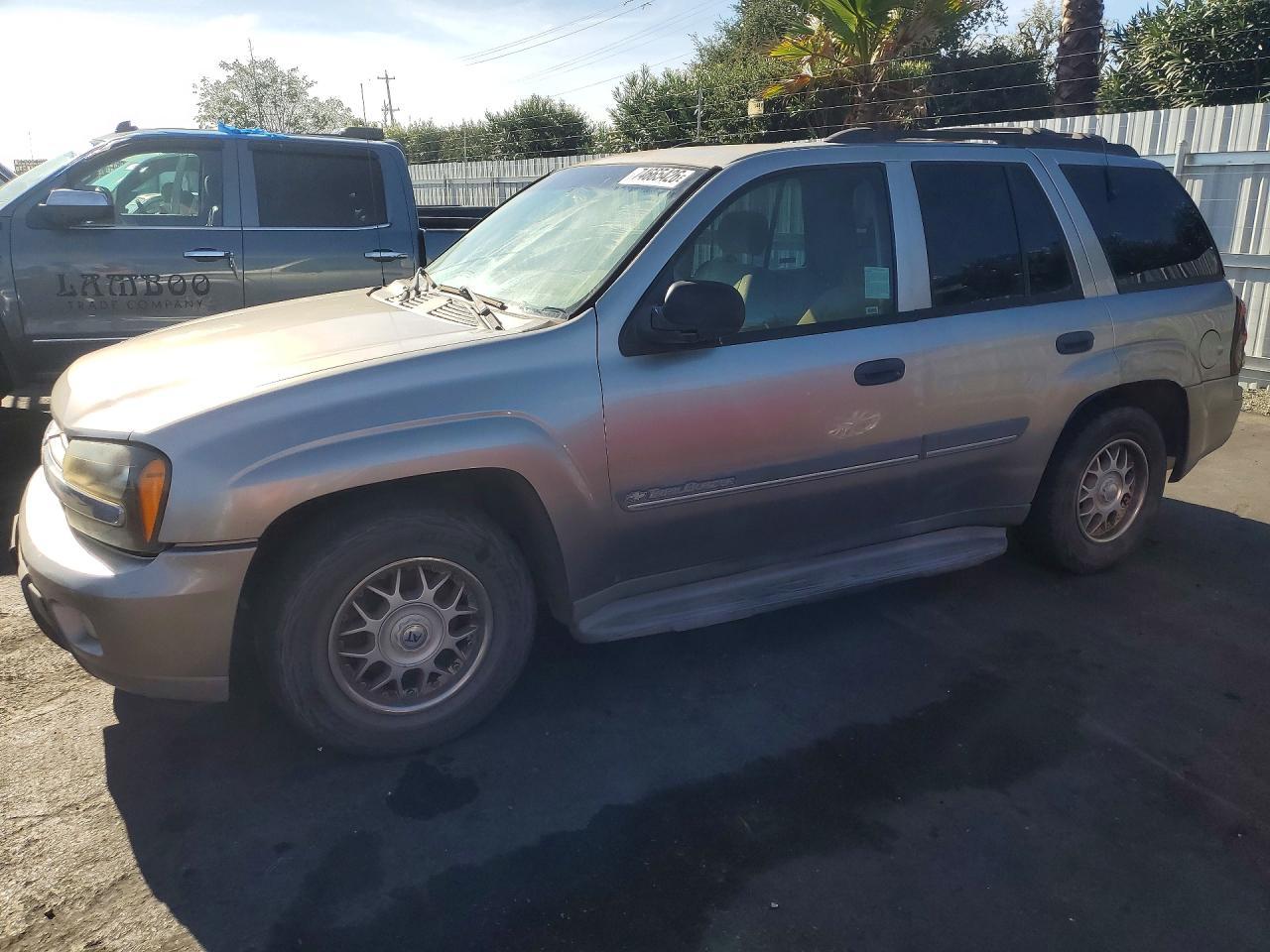 Вид 2002 CHEVROLET TRAILBLAZE, угол 1