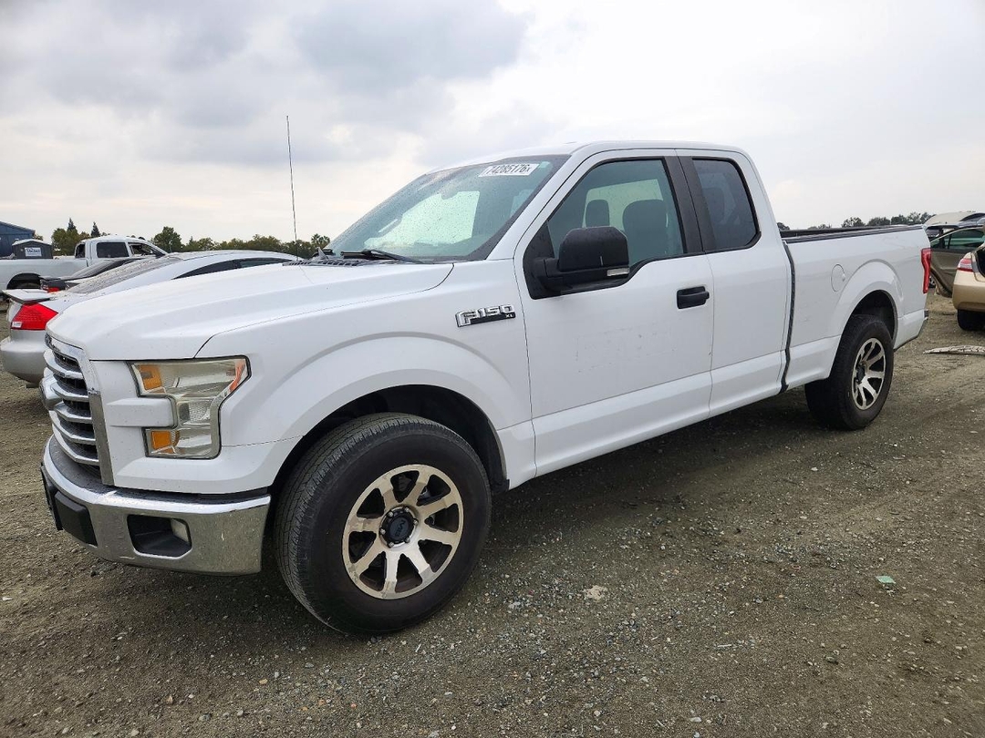 منظر 2015 FORD F150 SUPER CAB، زاوية 1
