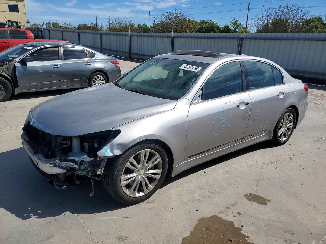 Vue de 2012 HYUNDAI GENESIS 3.8L, angle 1
