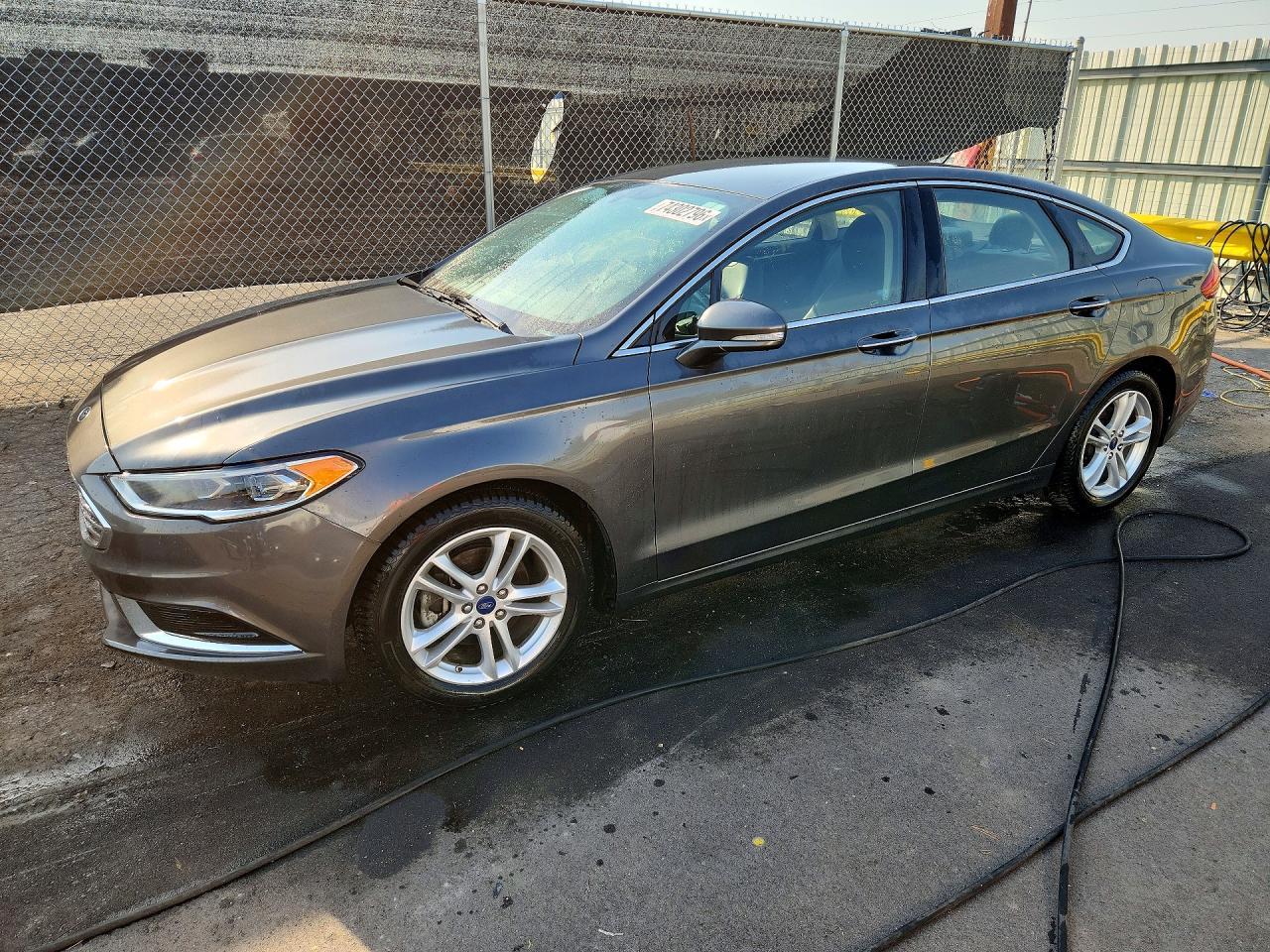 Вид 2018 FORD FUSION SE, угол 1
