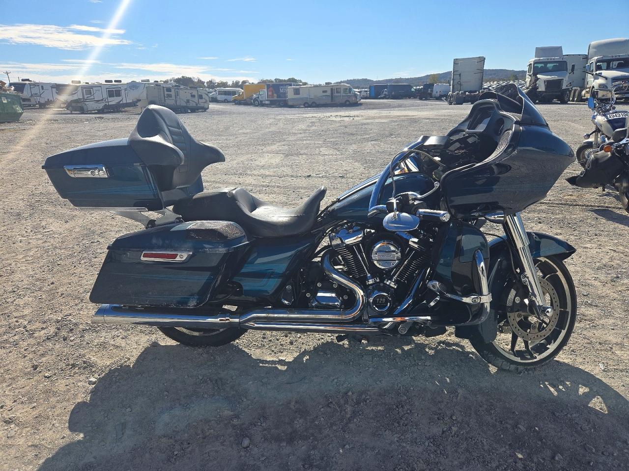 منظر 2020 HARLEY-DAVIDSON FLTRX، زاوية 1