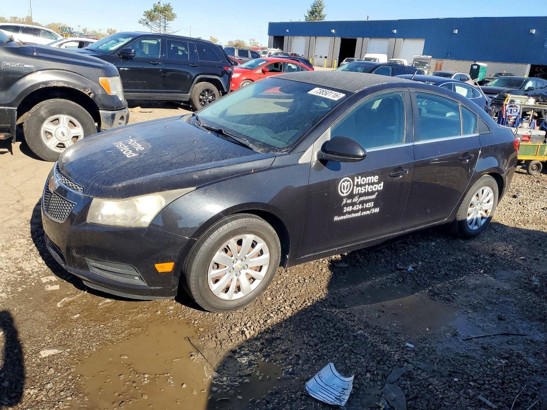Вид 2011 CHEVROLET CRUZE LT, угол 1