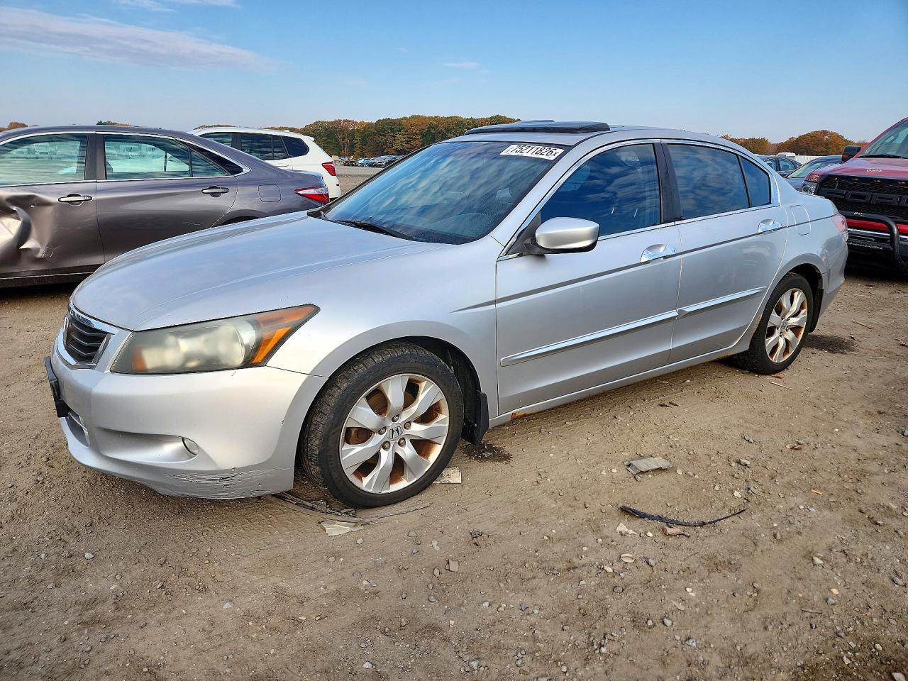 Vue de 2010 HONDA ACCORD EXL, angle 1