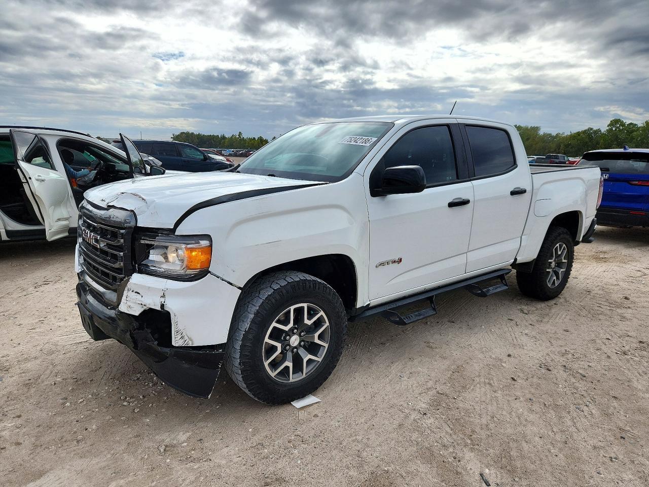Вид 2022 GMC CANYON AT4, угол 1