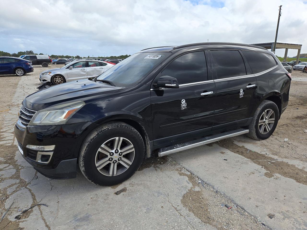 Vedere 2017 CHEVROLET TRAVERSE LT, unghi 1