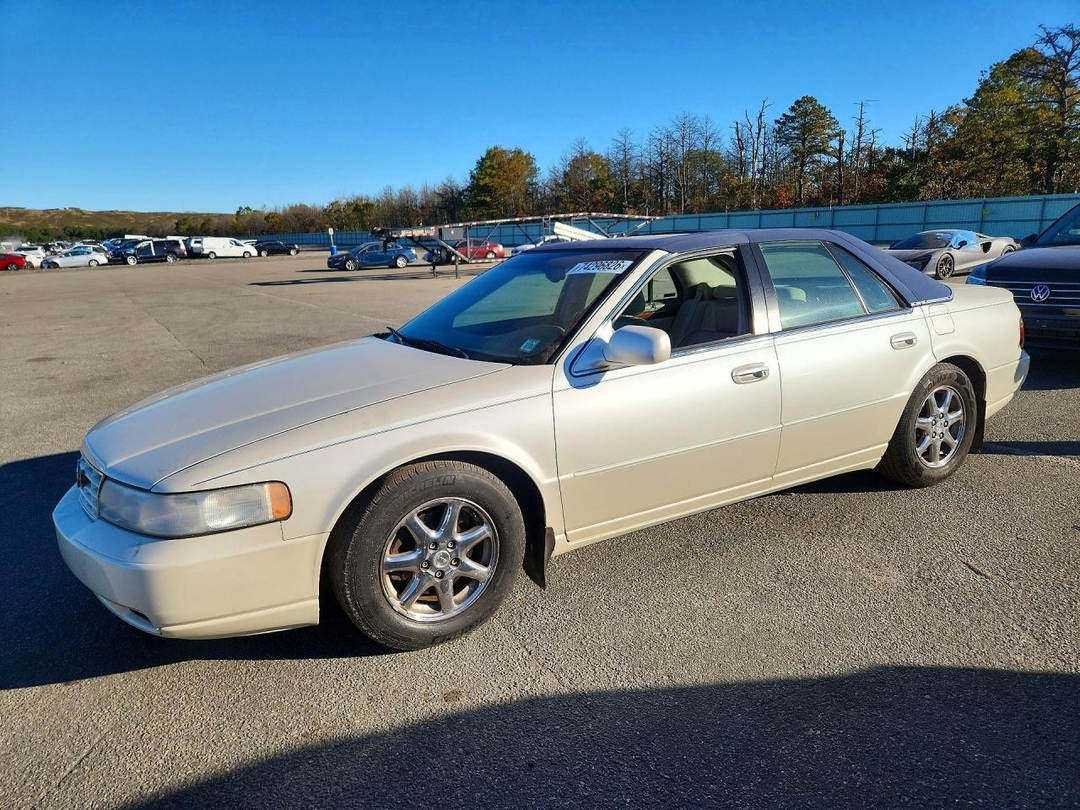 Vue de 1999 CADILLAC SEVILLE STS, angle 1