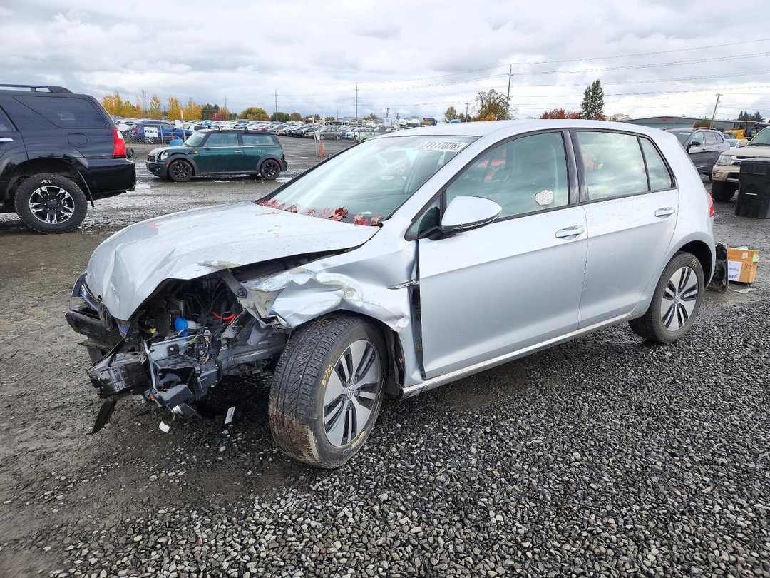 Вид 2015 VOLKSWAGEN E-GOLF SEL PREMIUM, угол 1