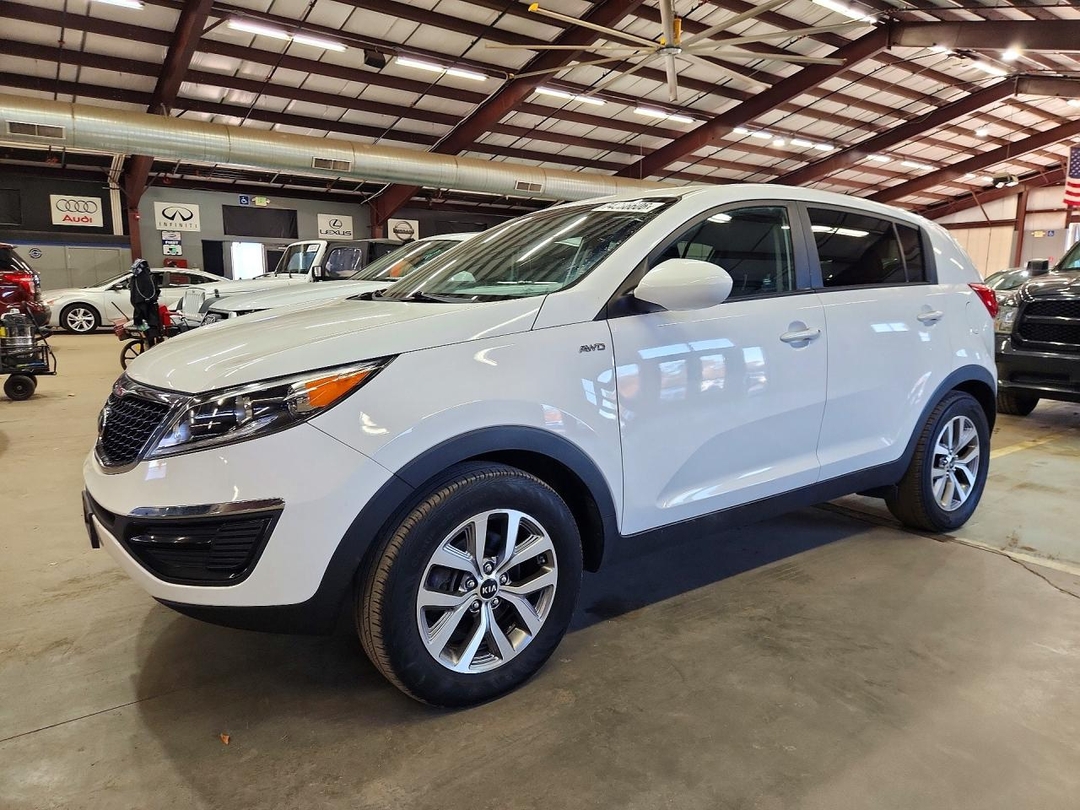Vista de 2016 KIA SPORTAGE LX, ángulo 1