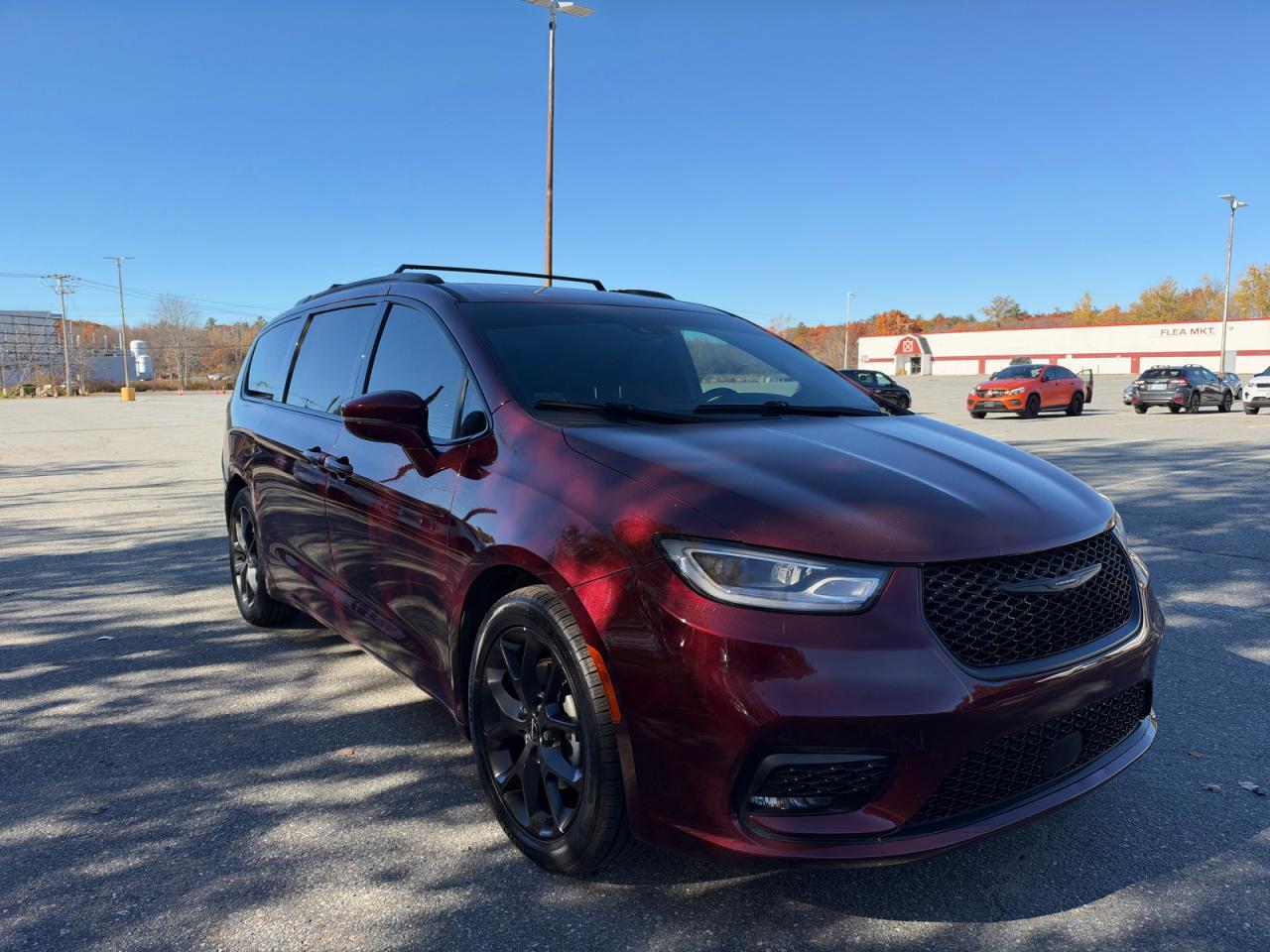 Vista de 2021 CHRYSLER PACIFICA TOURING, ángulo 1