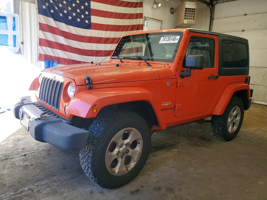 Vista de 2015 JEEP WRANGLER SAHARA, ángulo 1