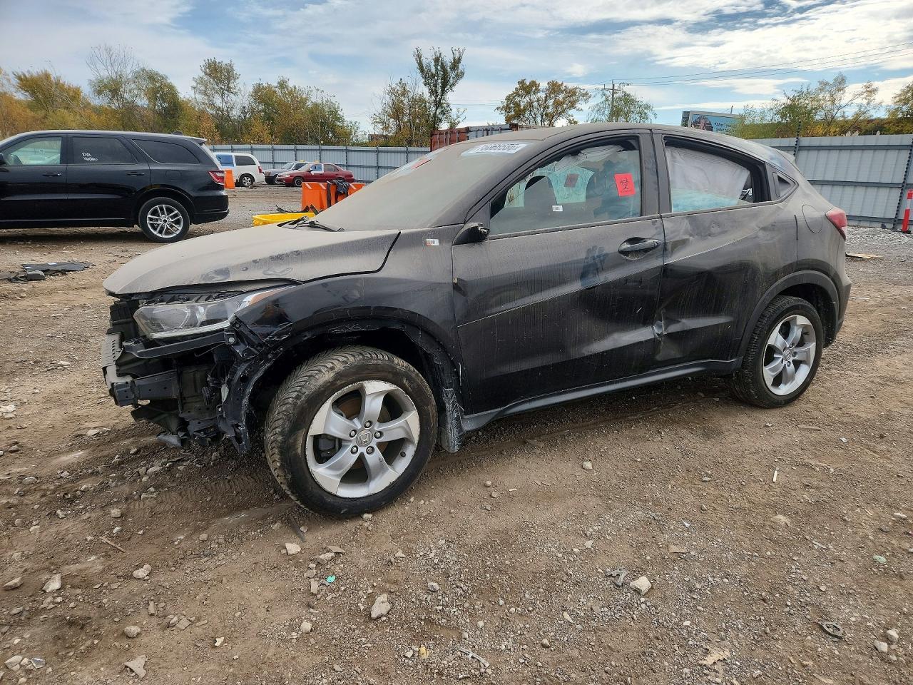 منظر 2019 HONDA HR-V LX، زاوية 1
