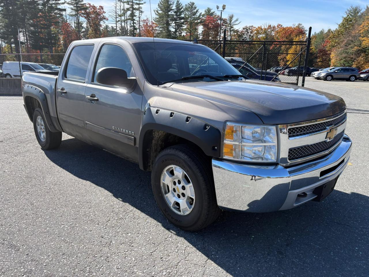 منظر 2013 CHEVROLET SILVERADO K1500 LT، زاوية 1